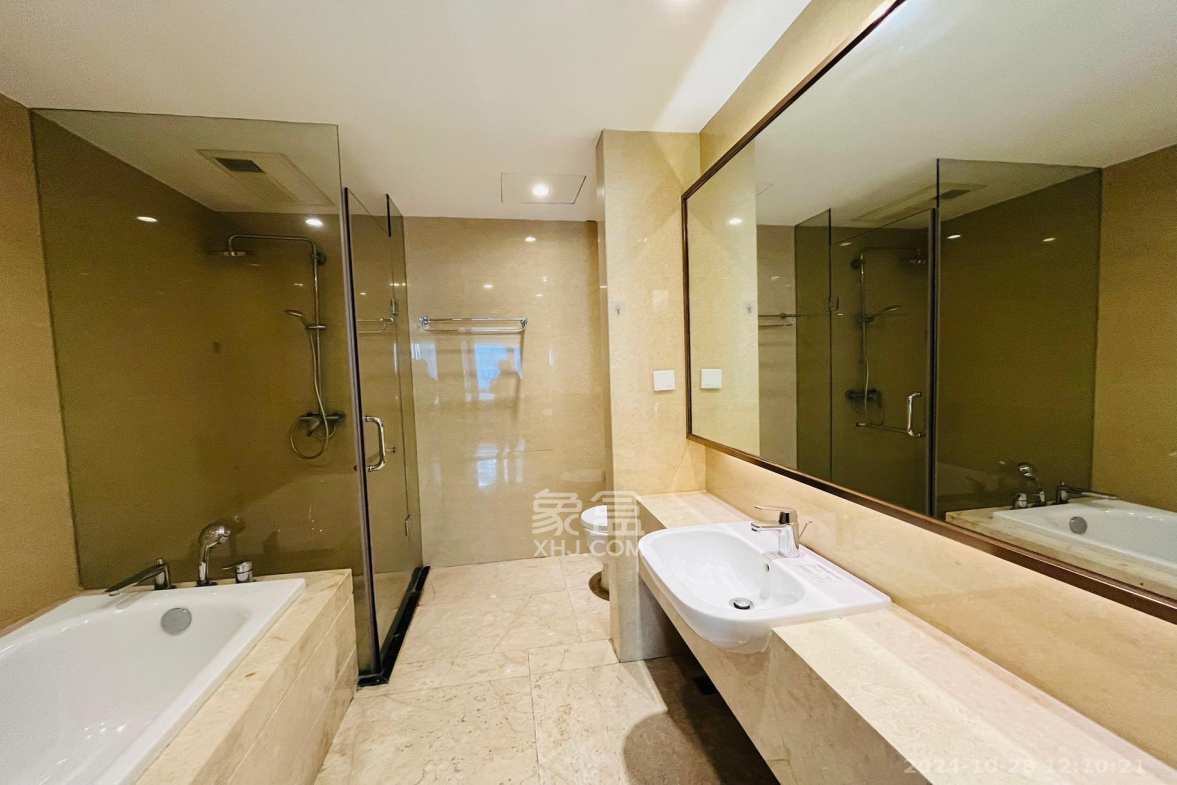 北辰定江洋 4室2厅4卫 14000.0元/月 北辰定江洋 4室2厅4卫 14000.0元/月室内图