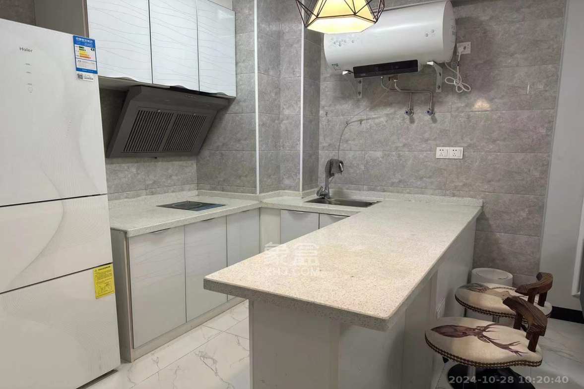 中建芙蓉嘉苑  1室1厅1卫   1350.00元/月室内图