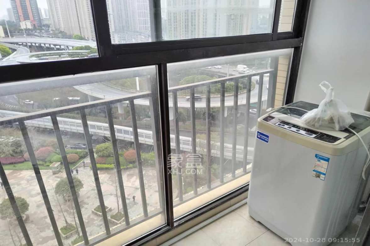 钱隆樽品(一、二、三期)  1室1厅1卫   1600.00元/月室内图