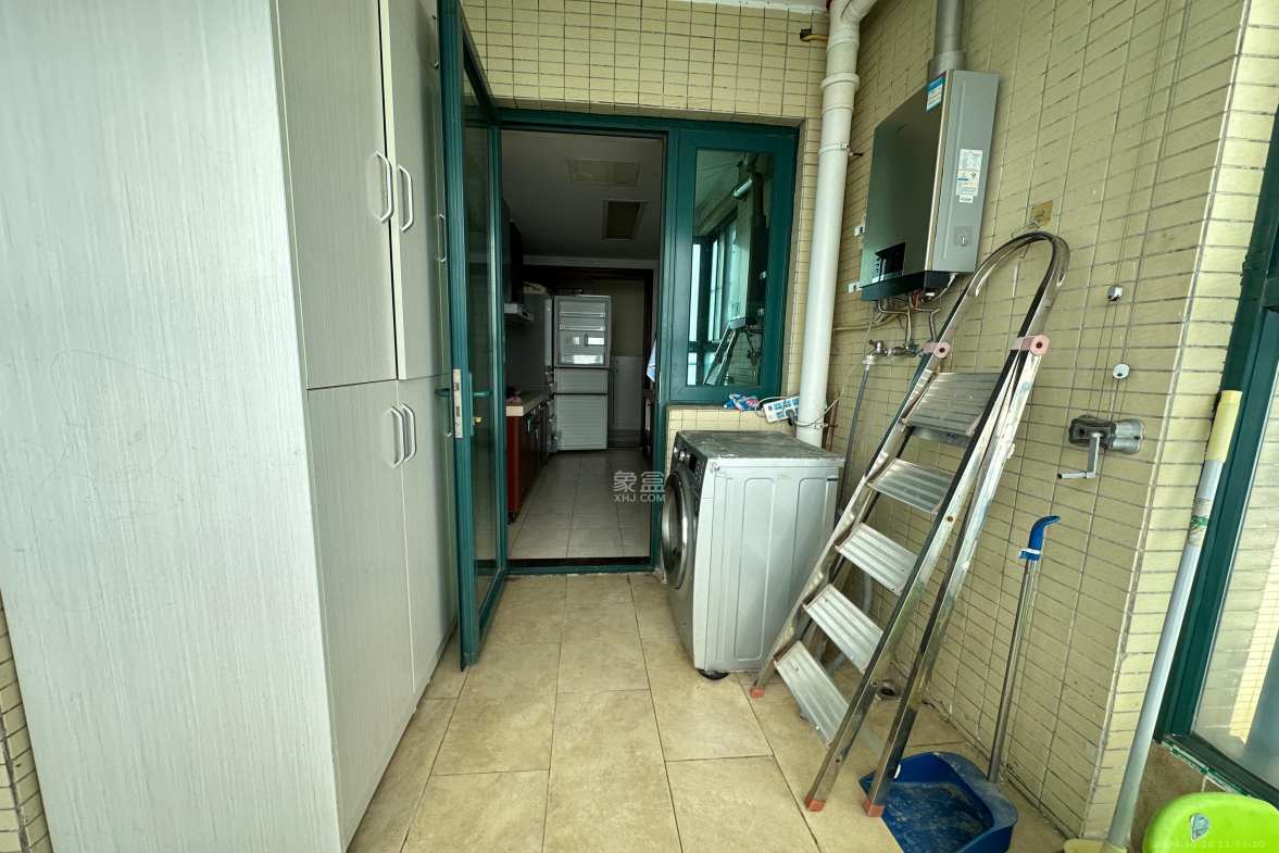 恒大名都  3室2厅2卫   1700.00元/月室内图