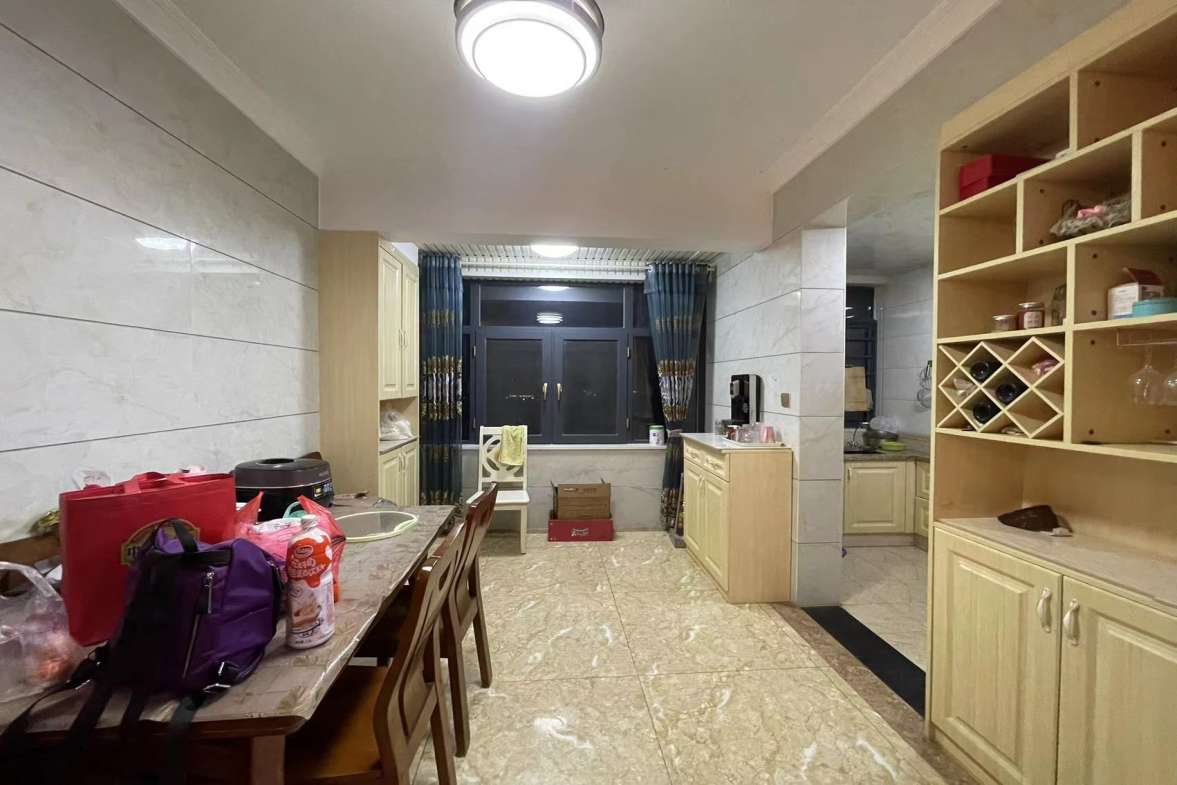 百弘学府城 3室2厅2卫 1800.0元/月 百弘学府城 3室2厅2卫 1800.0元/月室内图