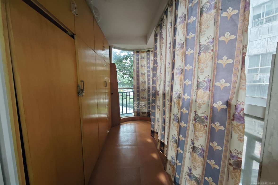 顺天黄金海岸  3室2厅2卫   2500.00元/月室内图