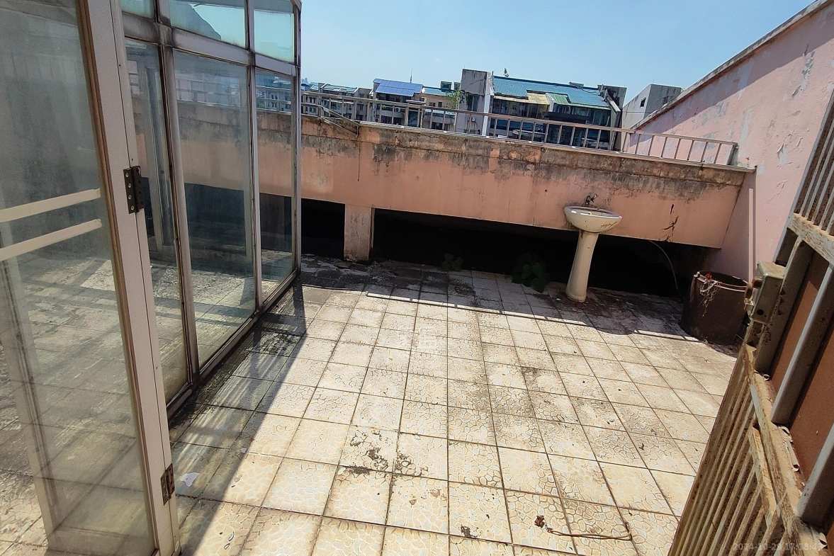 科教新村  4室2厅2卫   2600.00元/月室内图