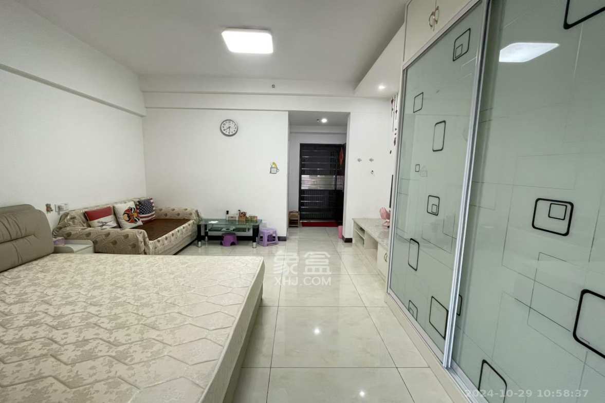 和隆花半里  1室0厅0卫    1700.0元/月室内图1