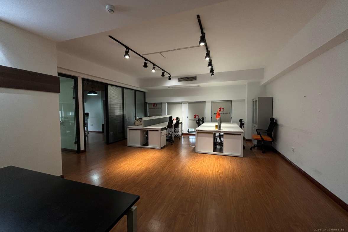 中建芙蓉嘉苑  1室2厅1卫   4100.00元/月室内图