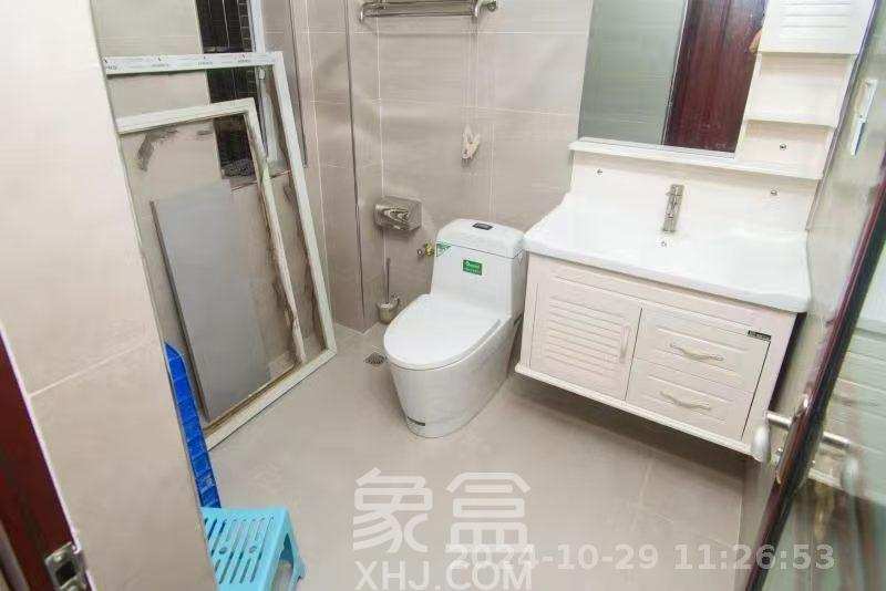 红树湾  3室2厅2卫   1800.00元/月室内图1