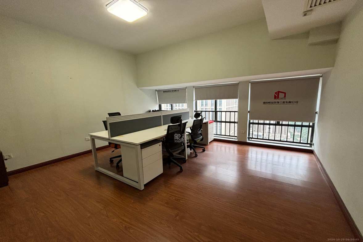 中建芙蓉嘉苑  1室2厅1卫   4100.00元/月室内图