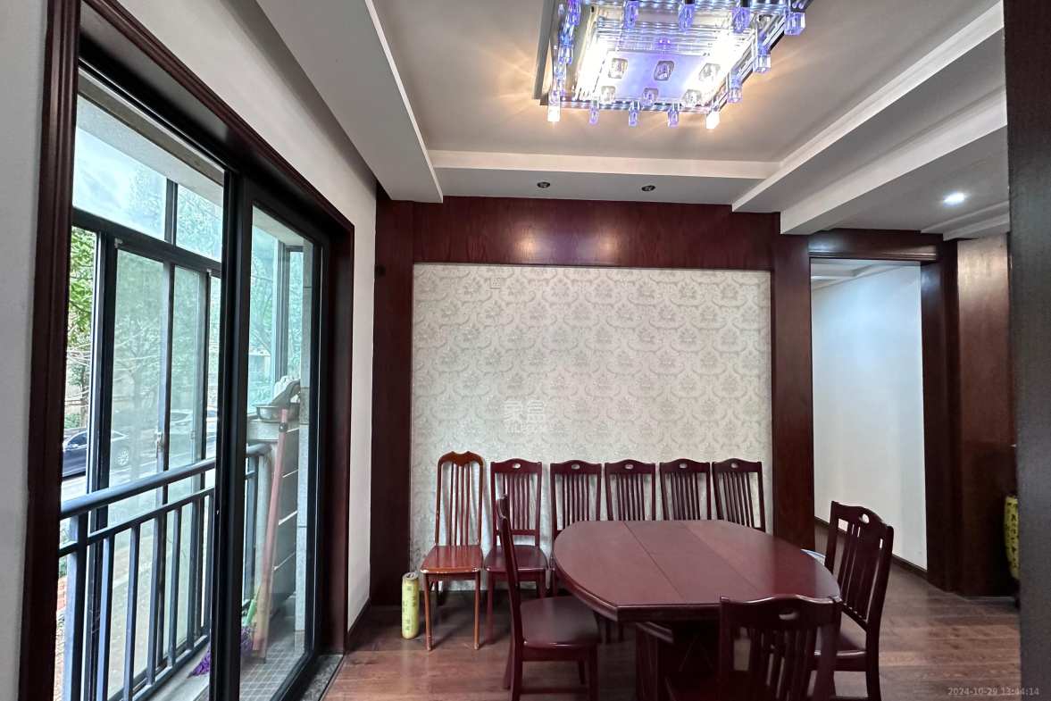 绿城桂花城  3室2厅2卫   3500.00元/月室内图