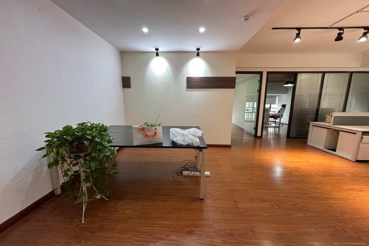中建芙蓉嘉苑  1室2厅1卫   4100.00元/月室内图