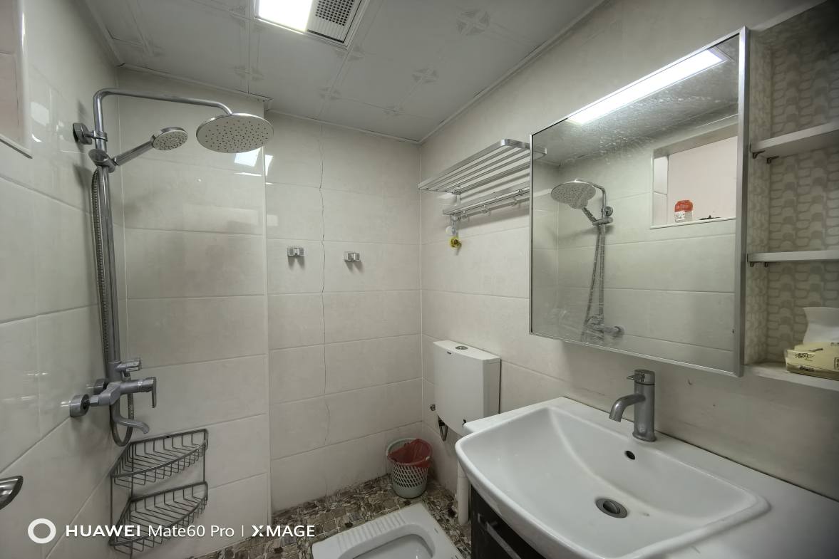 盛世时代广场  1室1厅1卫    1000.0元/月室内图