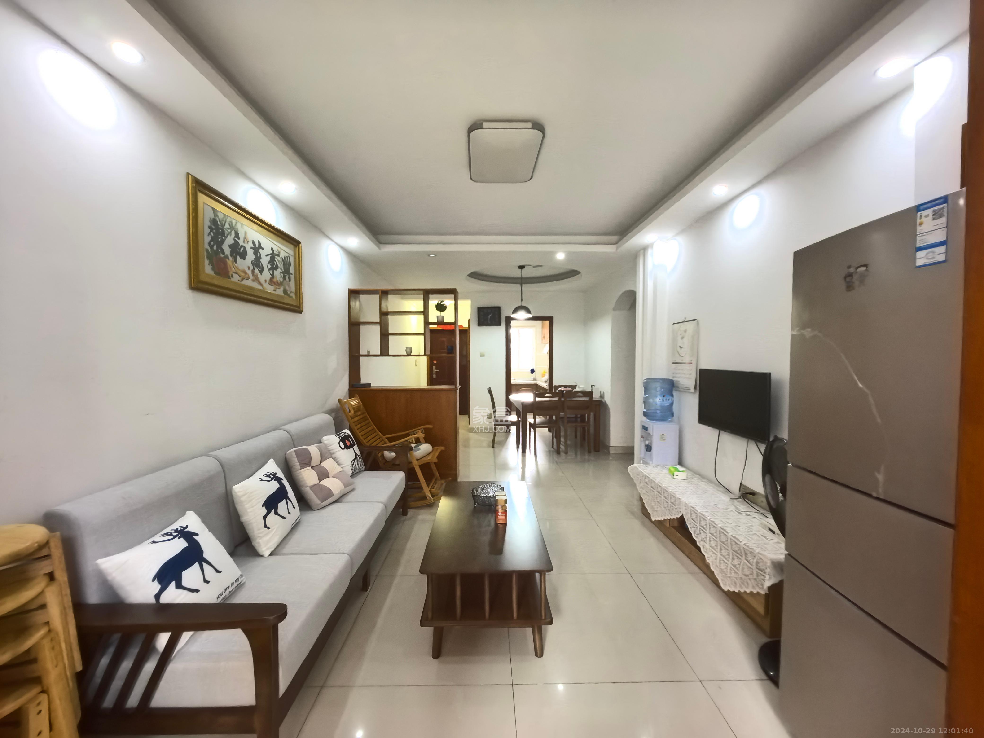 新城国际花都  1室1厅1卫    1550.0元/月