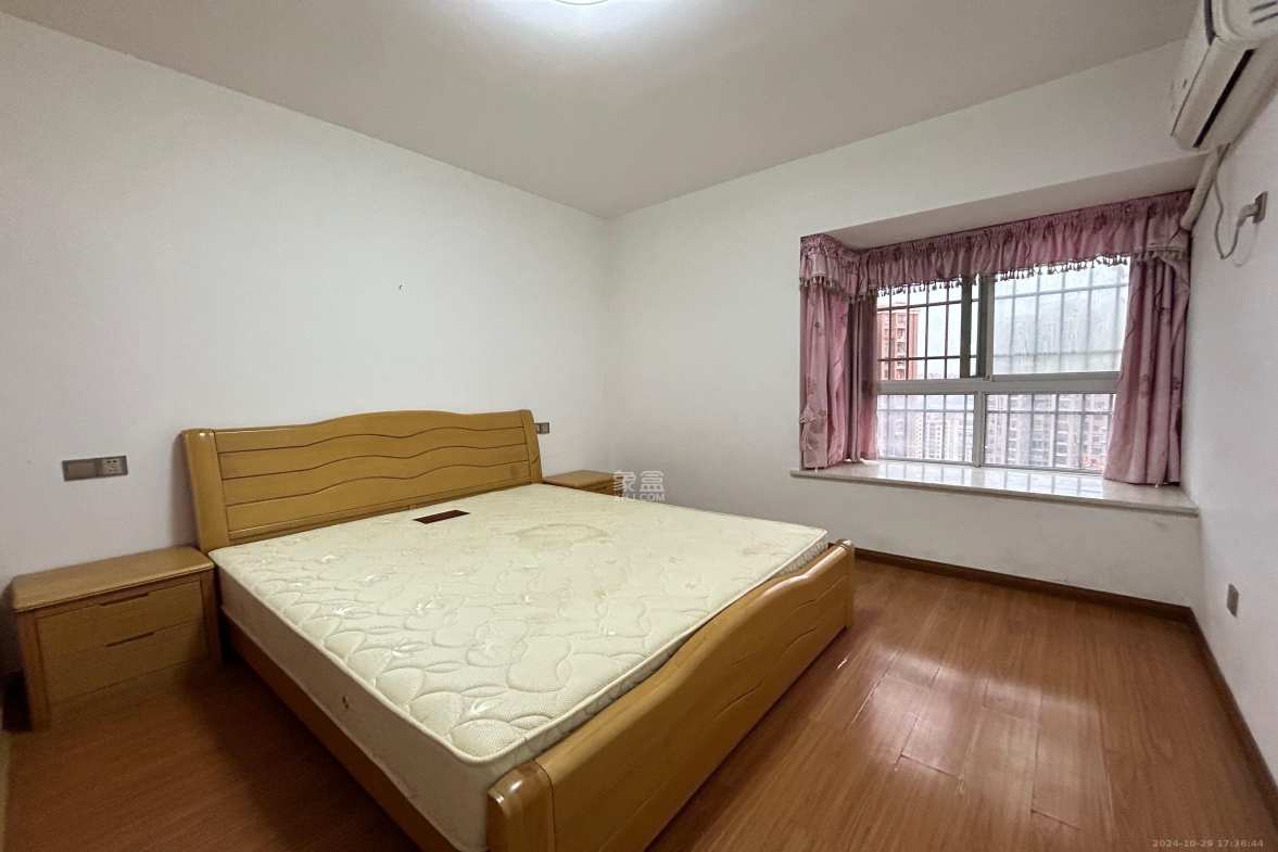 东方航标  3室2厅2卫   2200.00元/月室内图
