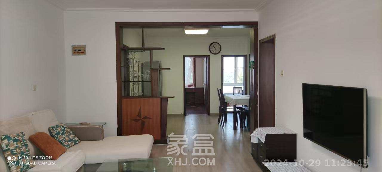 融城花苑 3室2厅2卫 1600.0元/月 融城花苑 3室2厅2卫 1600.0元/月室内图