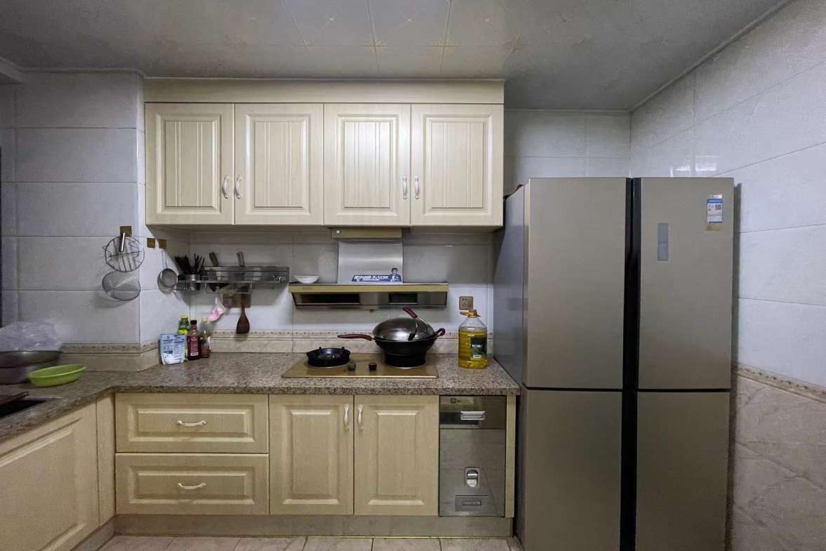 百弘学府城 3室2厅2卫 1800.0元/月 百弘学府城 3室2厅2卫 1800.0元/月室内图