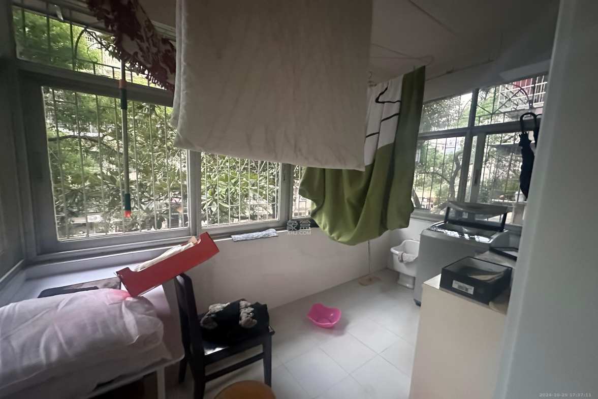 武警宿舍 3室1厅1卫 3500.0元/月 武警宿舍 3室1厅1卫 3500.0元/月室内图