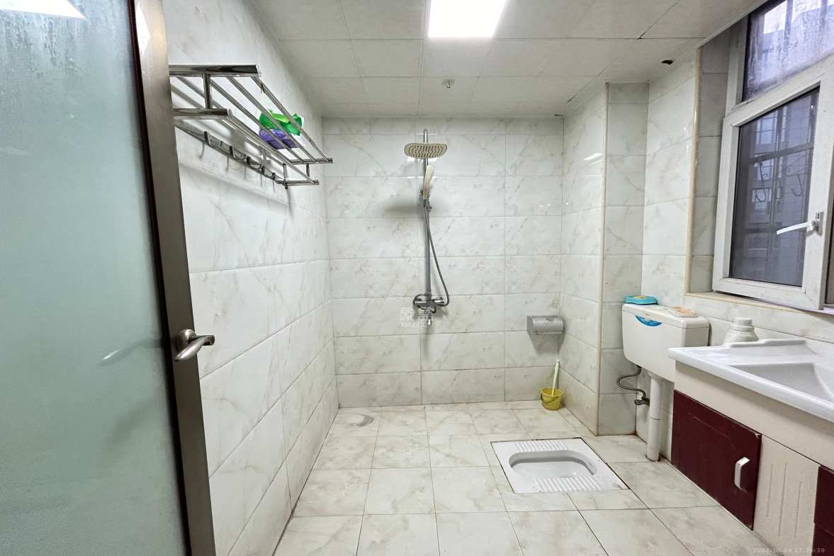 东方航标  3室2厅2卫   2200.00元/月室内图