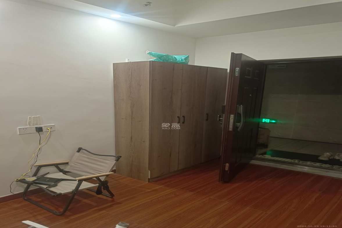 荣泰广场  1室0厅0卫   1450.00元/月室内图