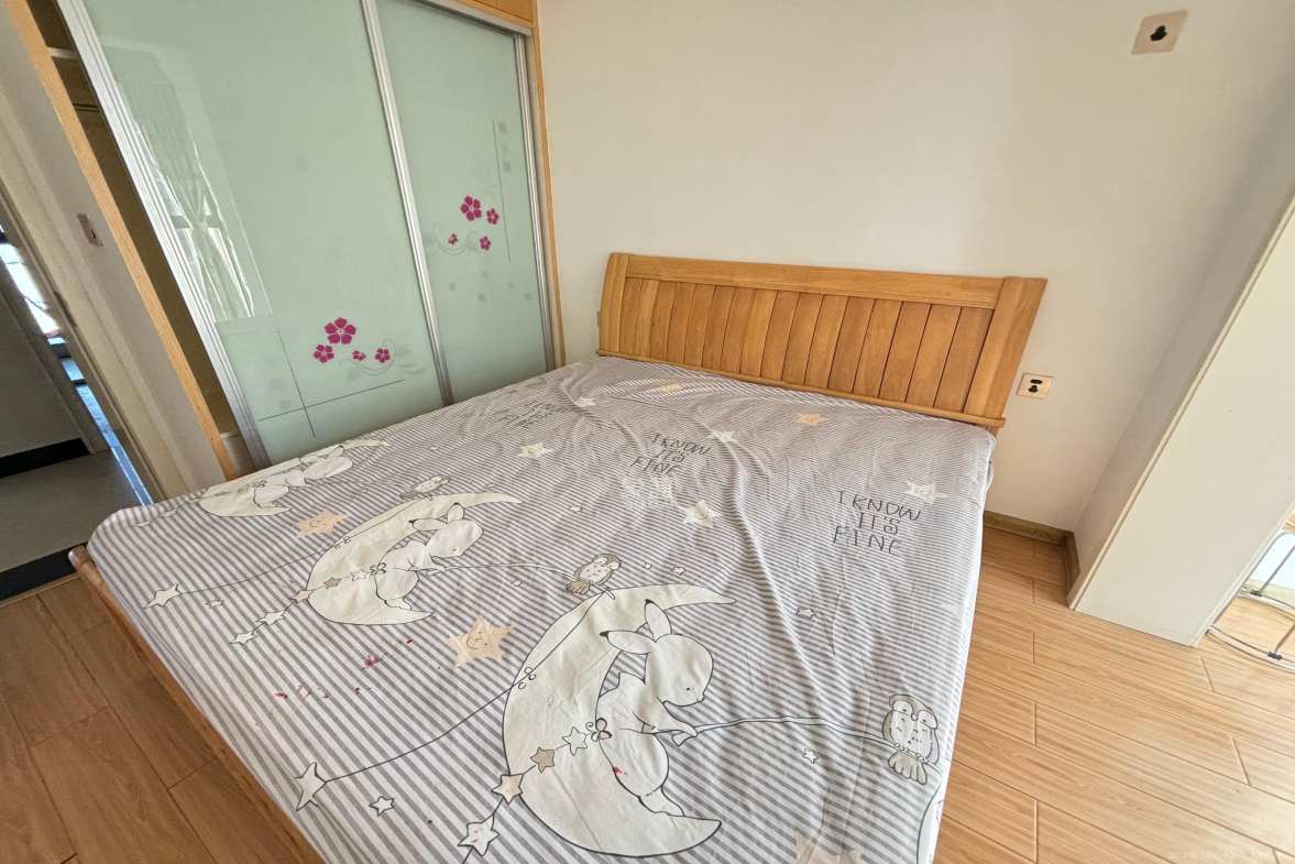 光明城市（星辰青年城）  4室2厅2卫   2400.00元/月室内图