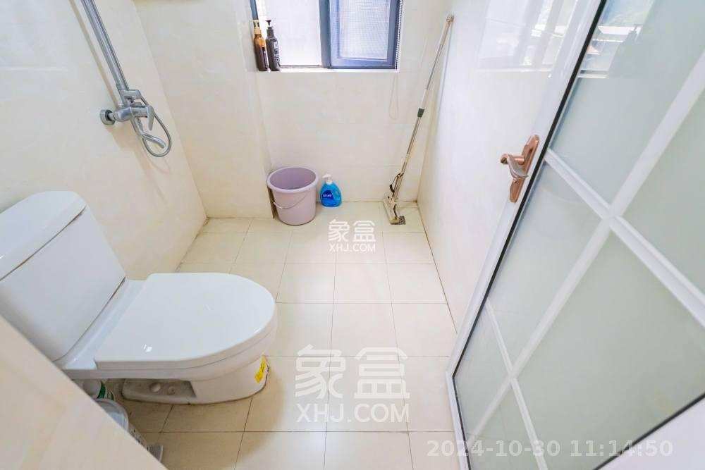 悦湖山  4室2厅1卫   2700.00元/月室内图