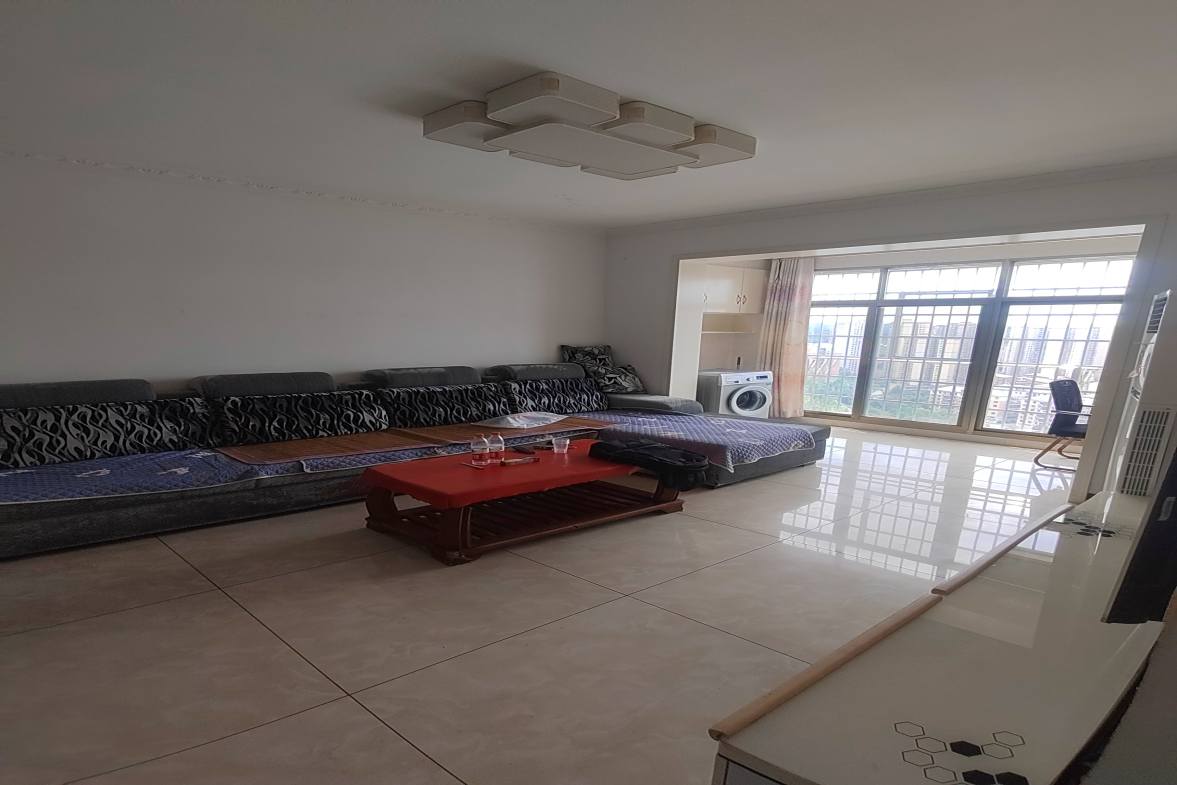 檀山湾小区 1室1厅1卫 650.00元/月 檀山湾小区 1室1厅1卫 650.00元/月室内图