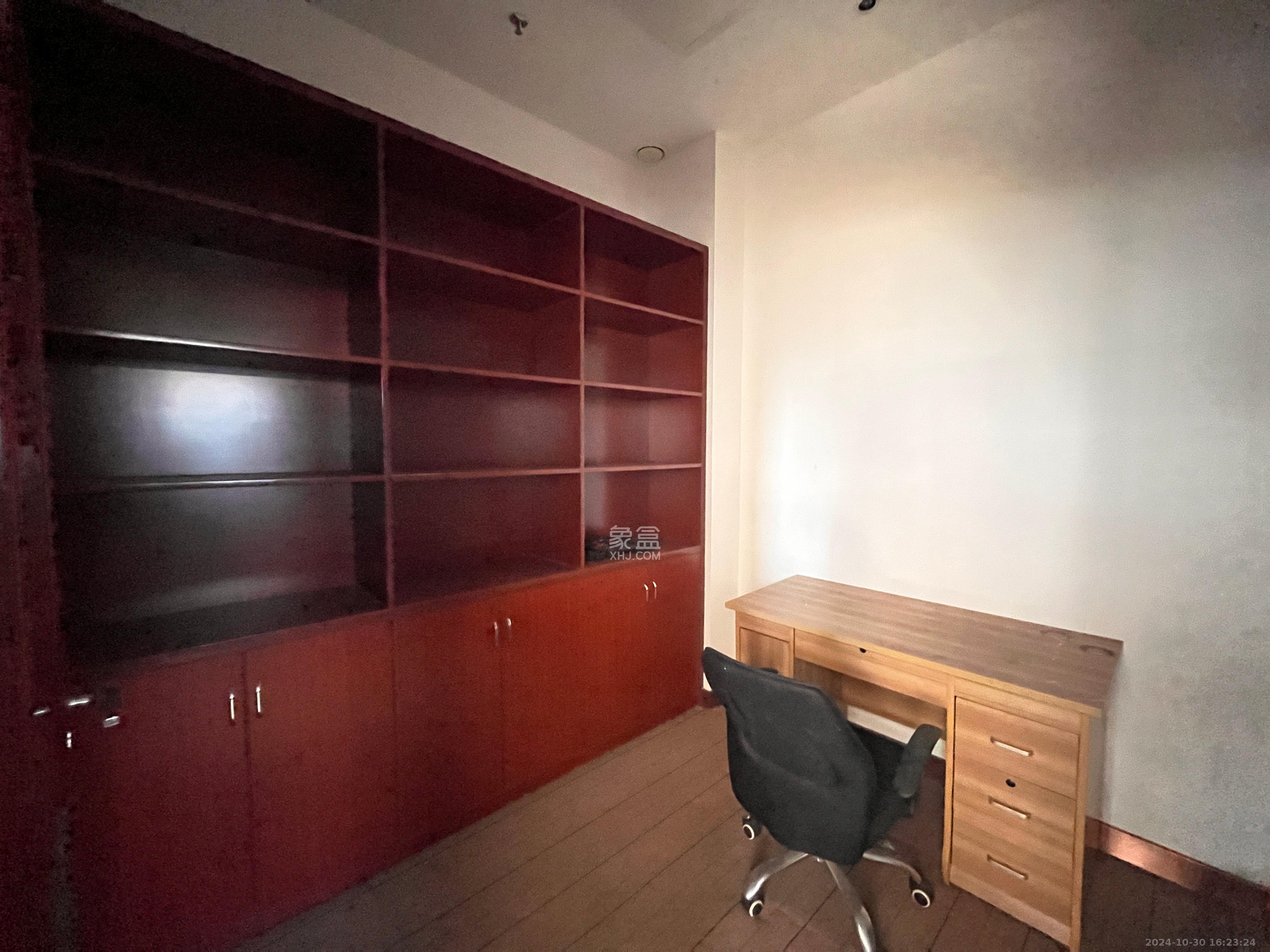 海林馨香雅苑   242.27㎡      8000.0元/月室内图