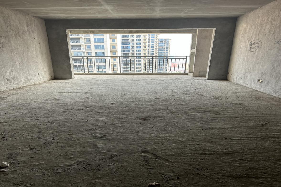 大同沁园  4室2厅2卫    105.8万室内图1