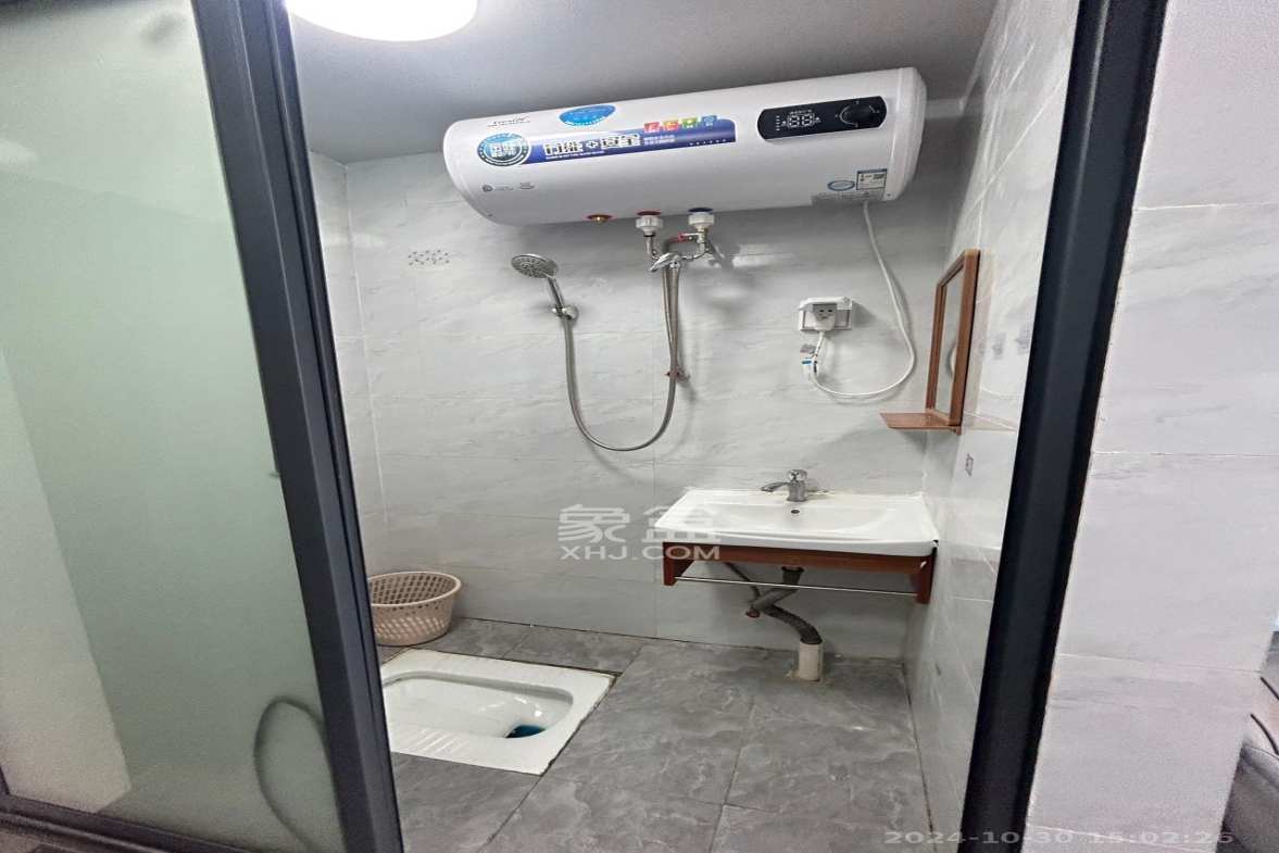 鸿园小区  1室1厅1卫   1600.00元/月室内图