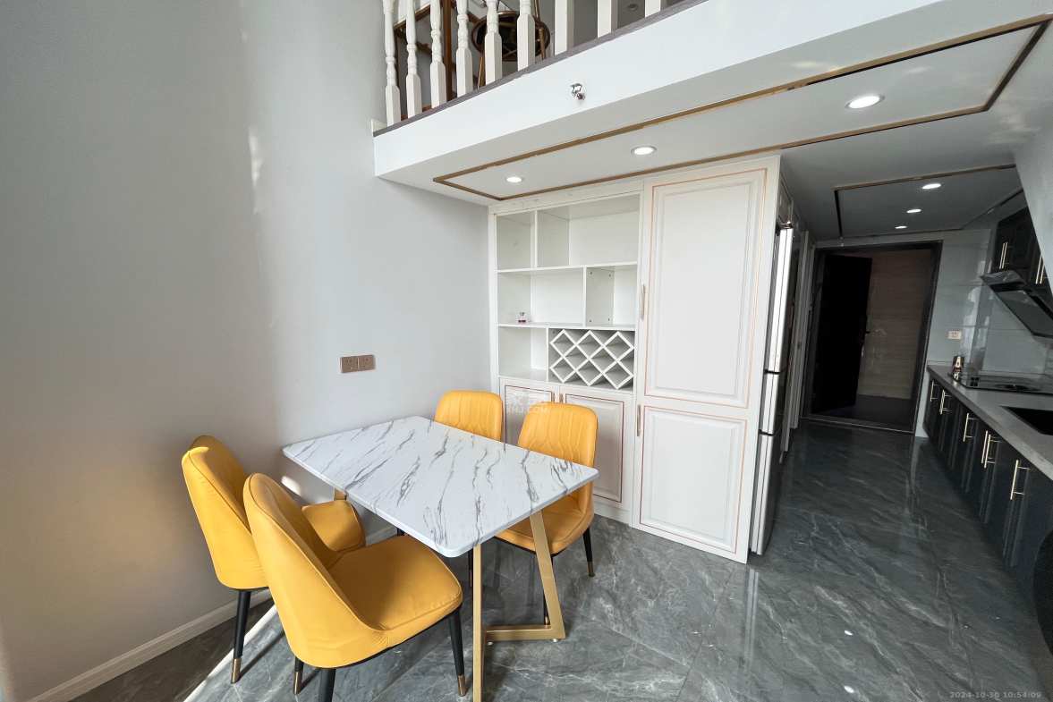 东盈商业广场(华泉城市广场)  1室1厅1卫    2500.0元/月 东盈商业广场(华泉城市广场)  1室1厅1卫    2500.0元/月室内图