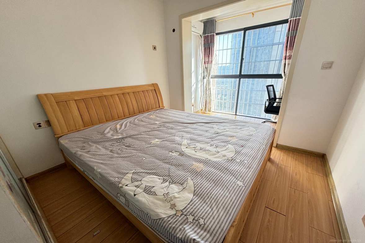 光明城市（星辰青年城）  4室2厅2卫   2400.00元/月室内图