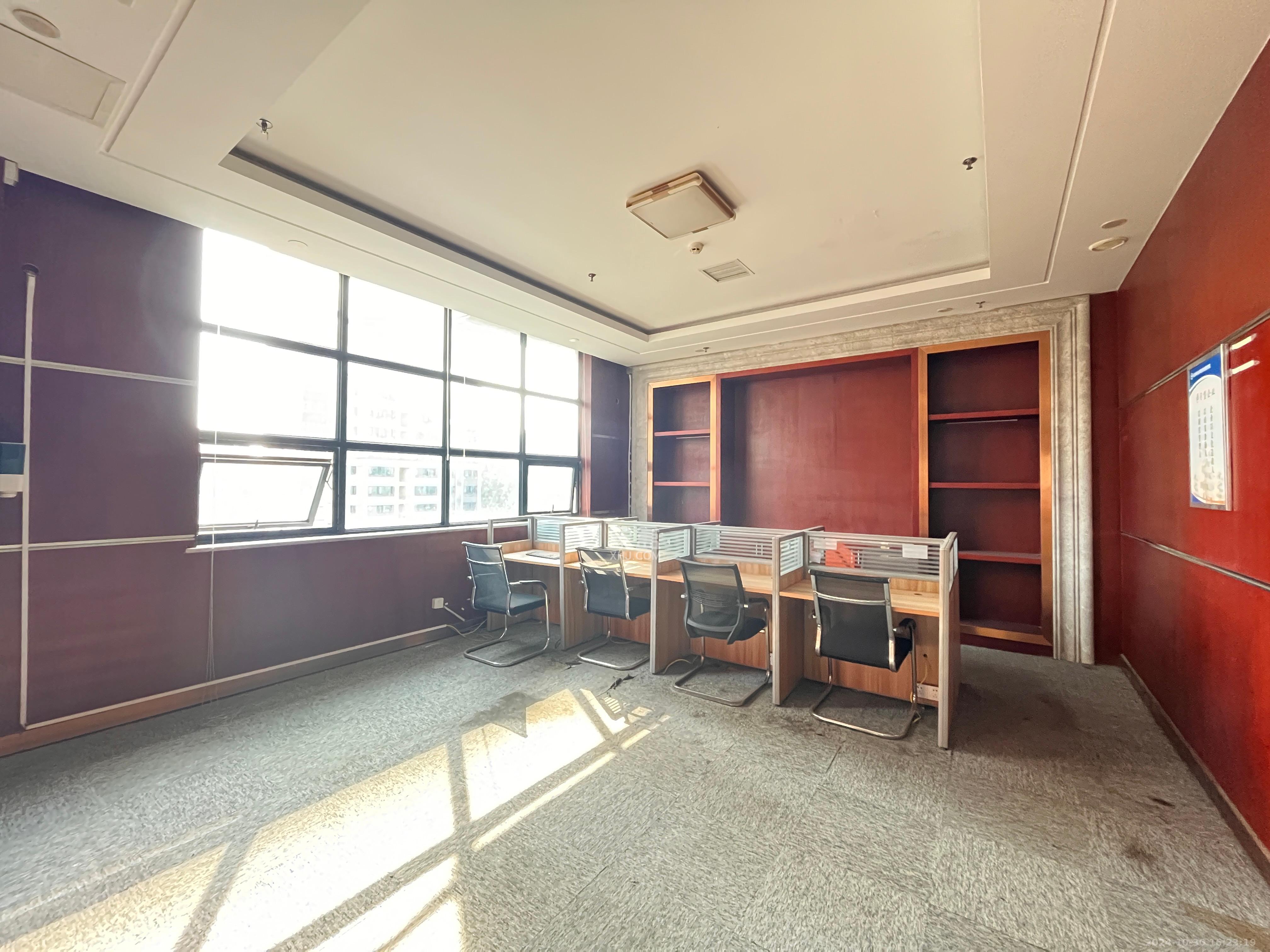 海林馨香雅苑   242.27㎡      8000.0元/月室内图