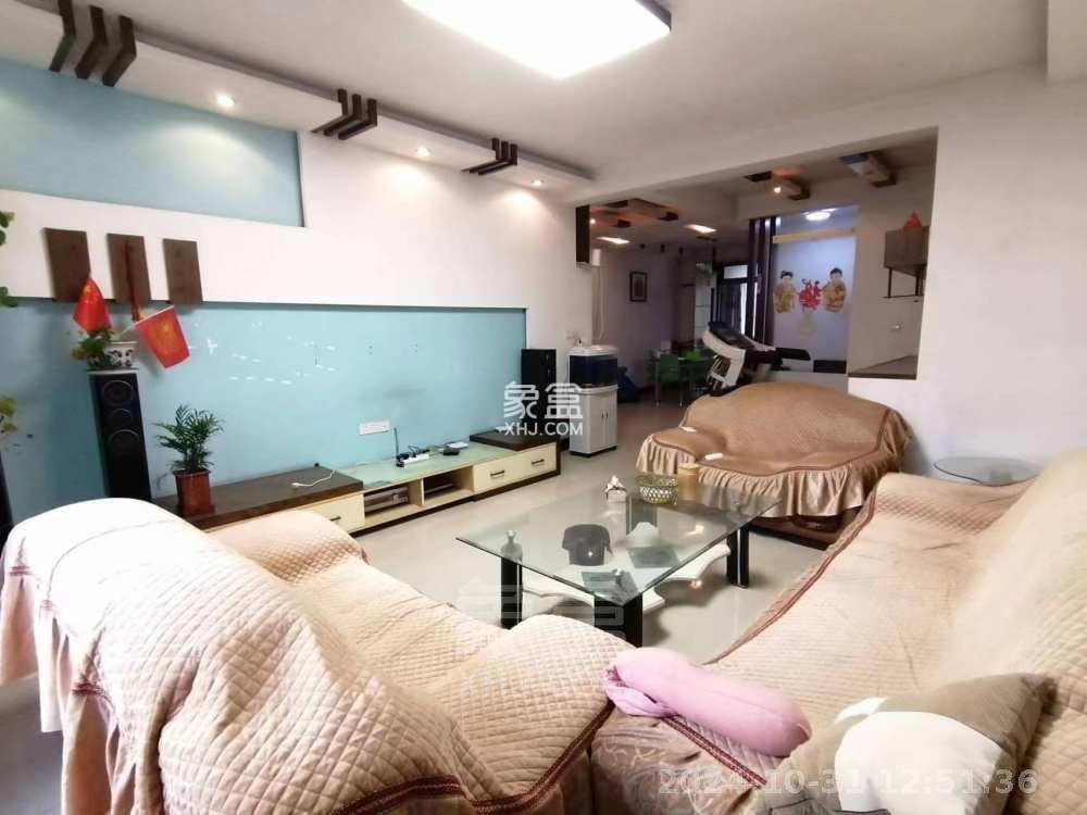湘银二期世纪花园  3室2厅2卫   1600.00元/月小区图