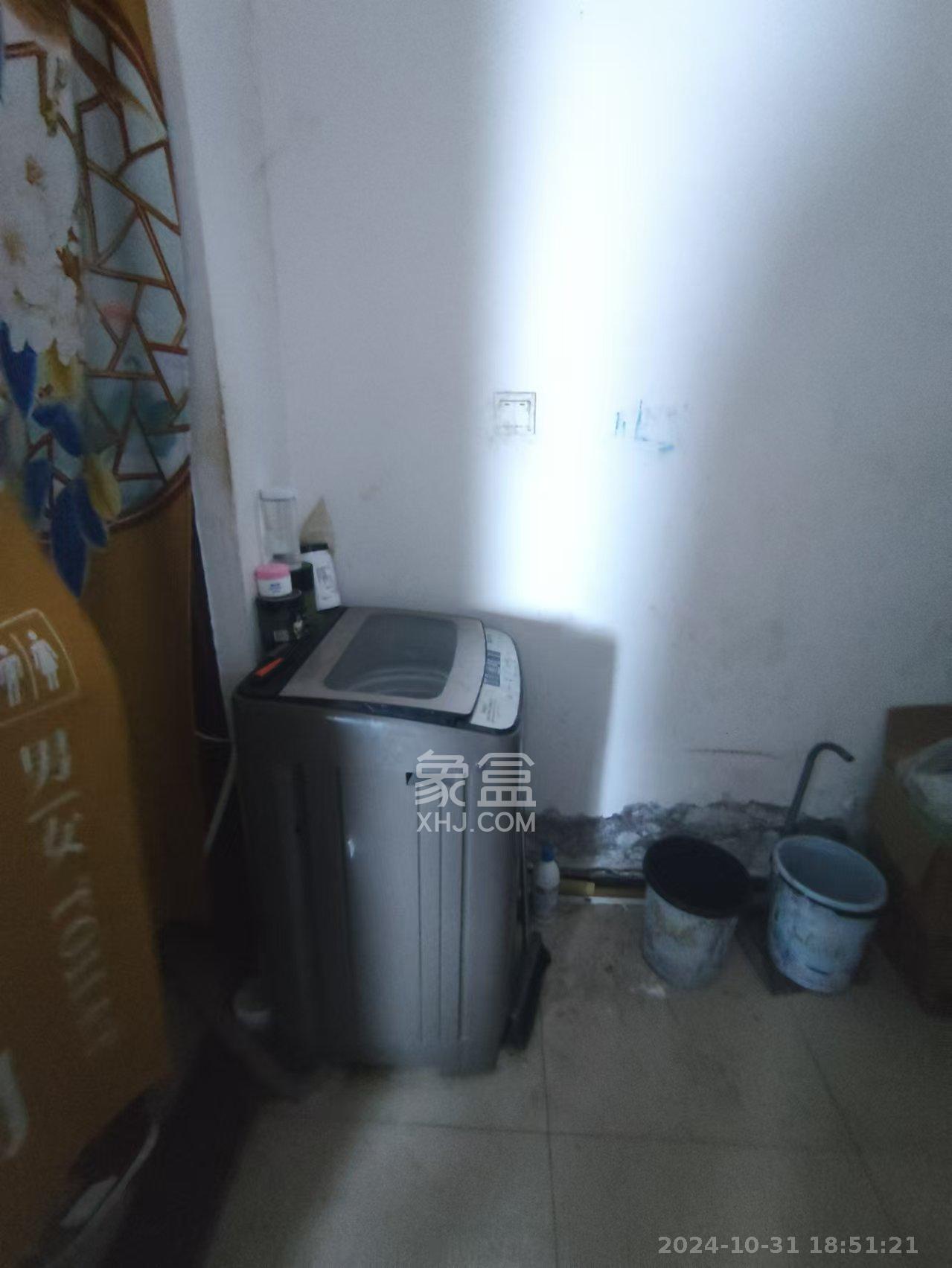 红树湾   84.07㎡     7000.00元/月室内图