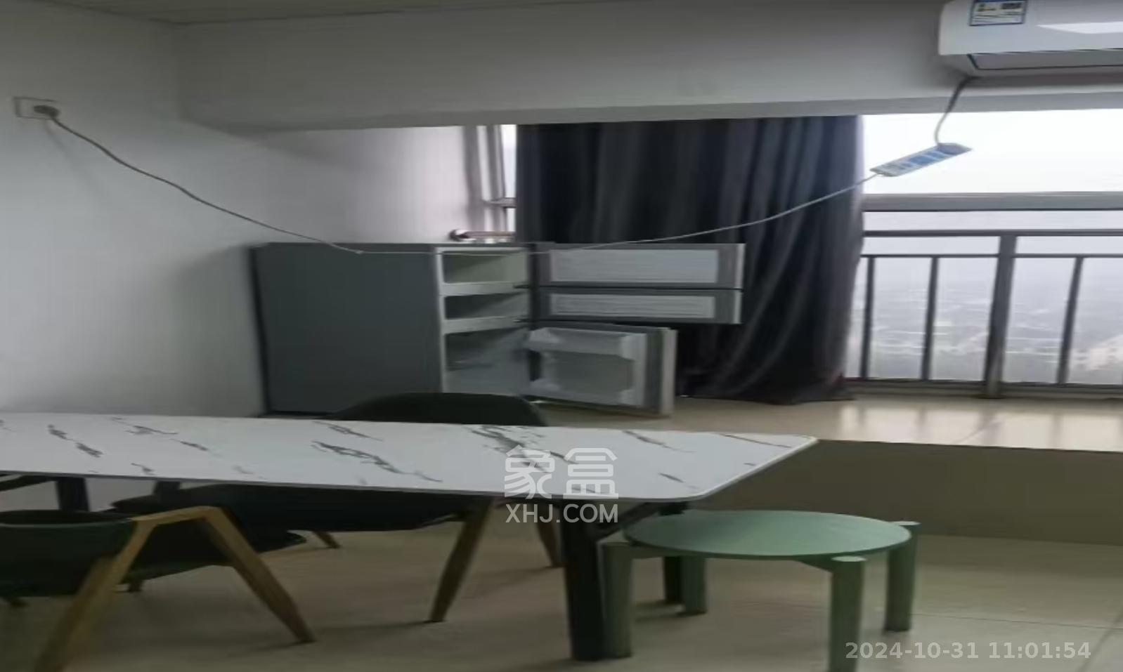 金色loft（鑫秋大厦）  2室1厅1卫    1800.0元/月