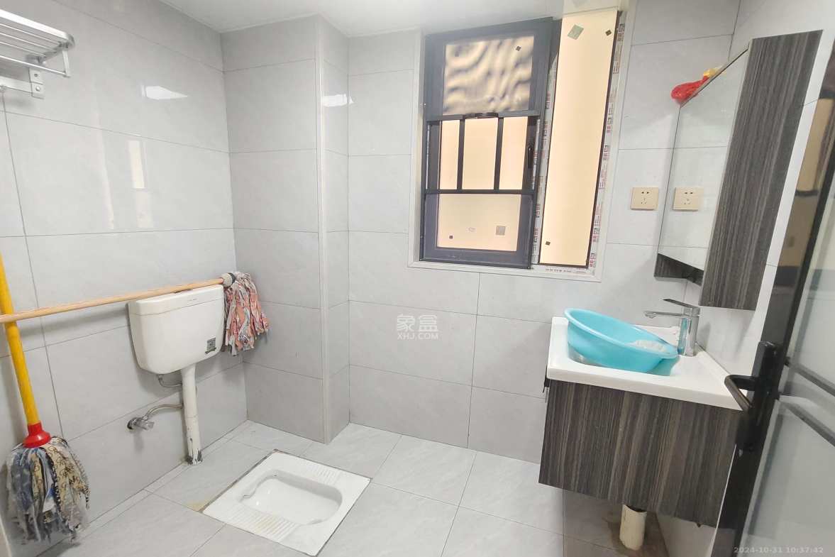 真人桥家园一期  2室2厅1卫    1600.0元/月 真人桥家园一期  2室2厅1卫    1600.0元/月室内图