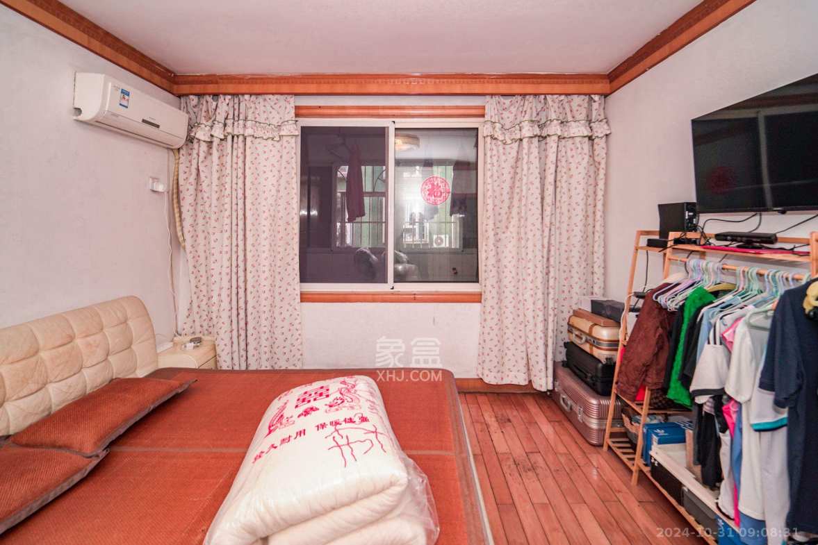 恒达花园  3室2厅2卫   2800.00元/月室内图
