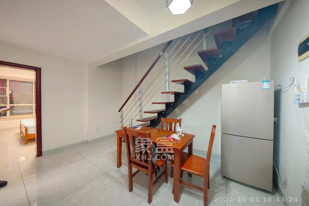 凯乐国际城  3室2厅2卫    2800.0元/月 凯乐国际城  3室2厅2卫    2800.0元/月室内图