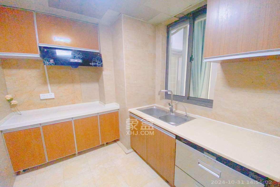 摩天一号 1室0厅0卫 2000.0元/月 摩天一号 1室0厅0卫 2000.0元/月室内图