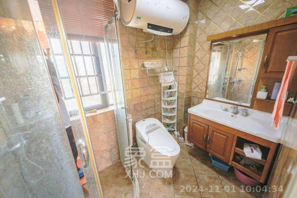 中南红领邦（红星嘉和苑）  3室2厅2卫   4000.00元/月室内图
