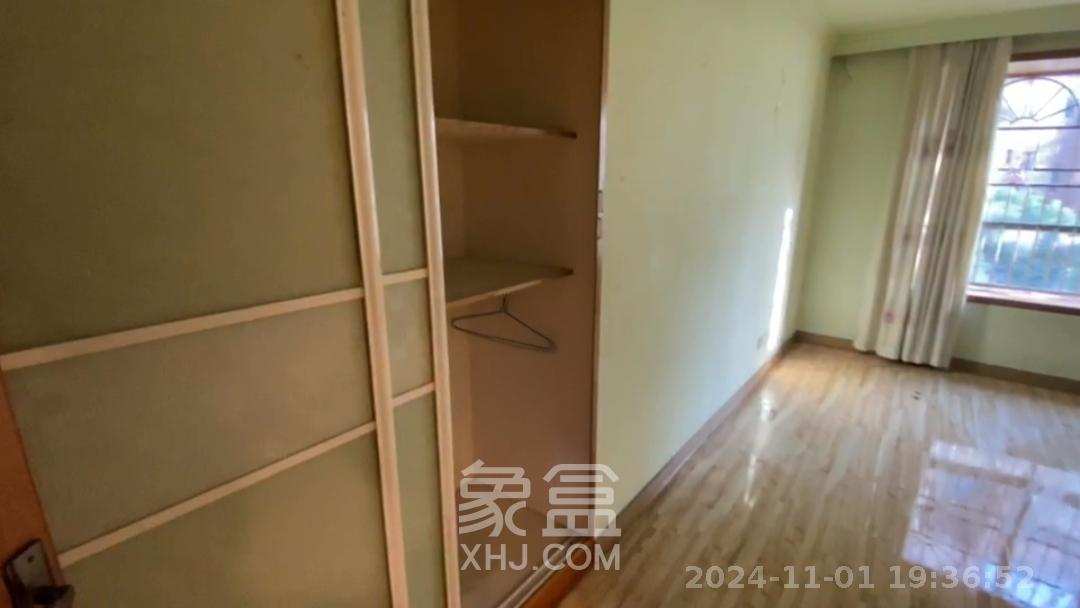 涉外花园  3室2厅2卫    2100.0元/月 涉外花园  3室2厅2卫    2100.0元/月室内图