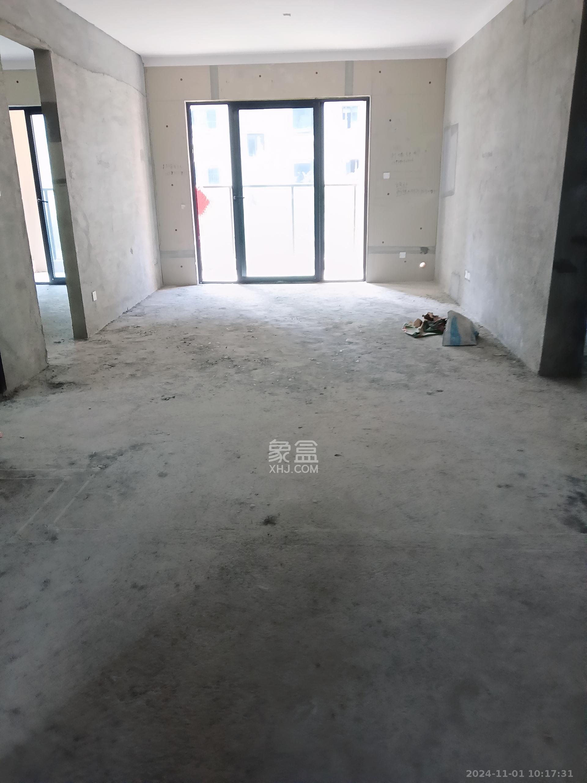 远洋红星天铂一期  4室2厅2卫    1300.0元/月 远洋红星天铂一期  4室2厅2卫    1300.0元/月