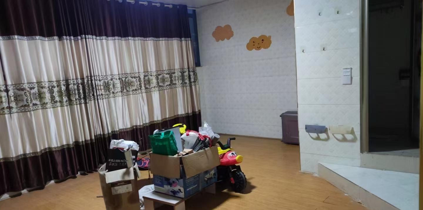 雅香苑  3室2厅1卫   500.00元/月室内图