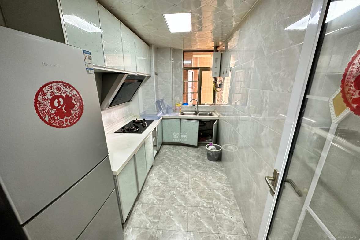 江山帝景雅典  3室2厅2卫   3000.00元/月室内图