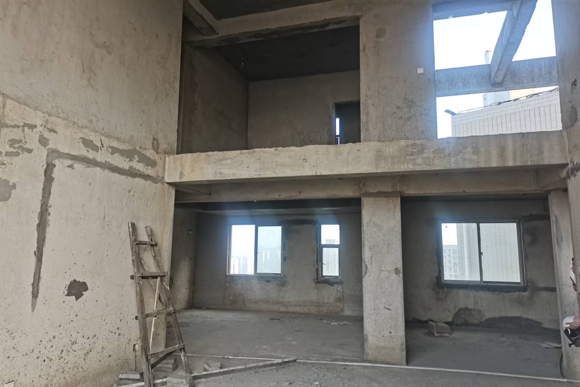 南苑上和一期  6室2厅2卫   150.00万客厅