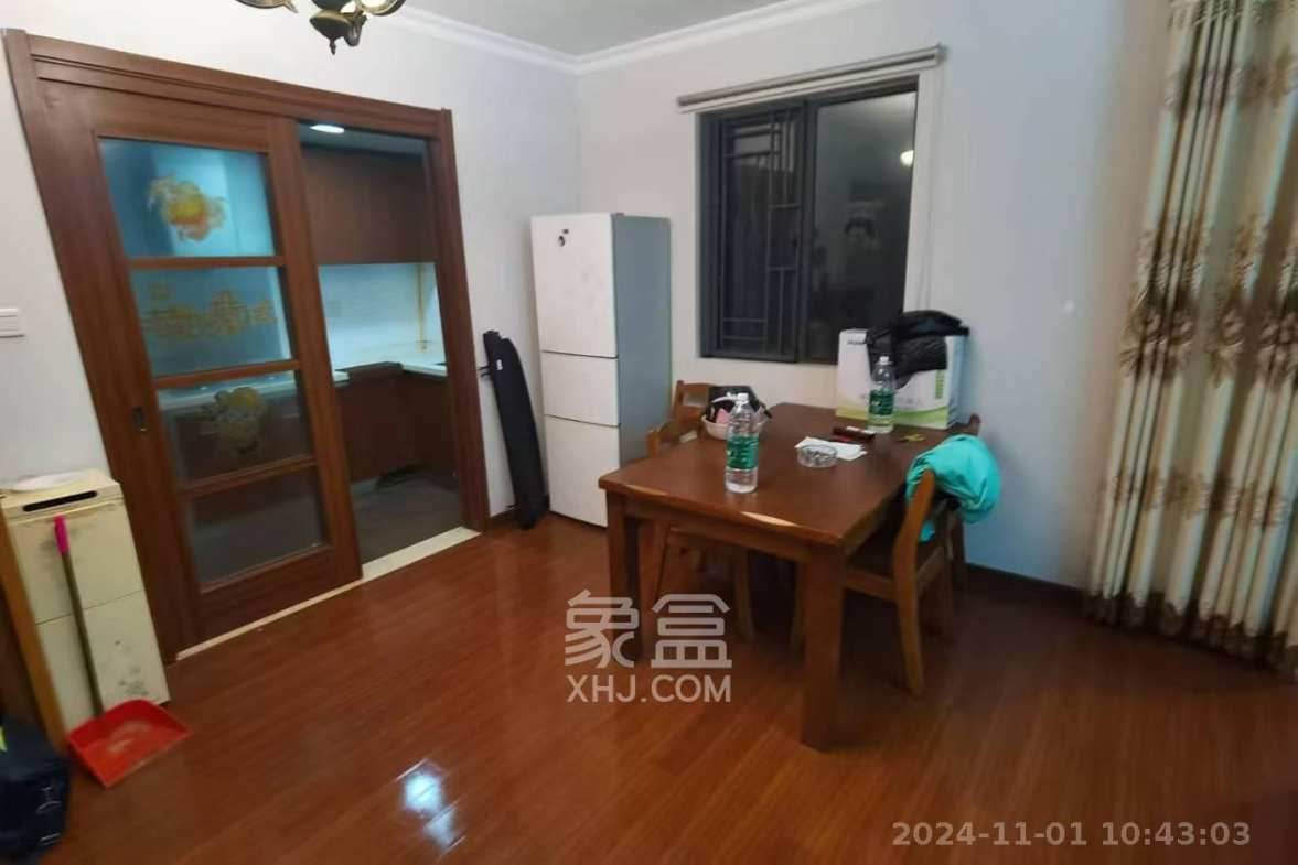 万科城市花园  3室2厅2卫   2600.00元/月室内图1