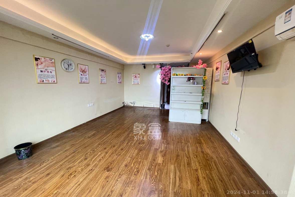 德思勤城市广场（宝格丽公寓）  1室1厅1卫   2300.00元/月室内图1