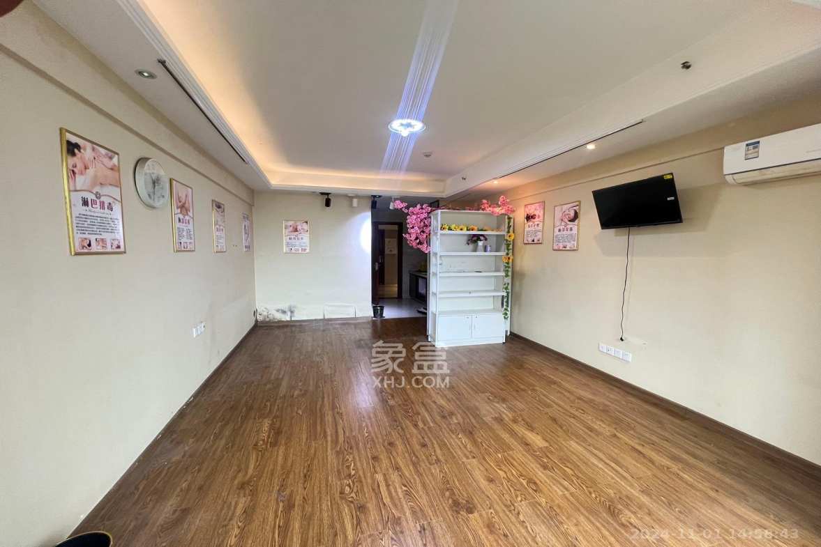 德思勤城市广场（宝格丽公寓）  1室1厅1卫   2300.00元/月室内图