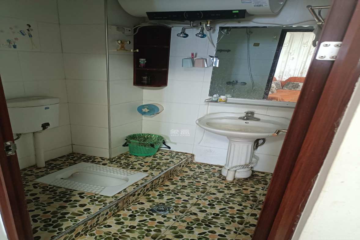 华府壹航线 1室1厅1卫 1500.0元/月 华府壹航线 1室1厅1卫 1500.0元/月室内图