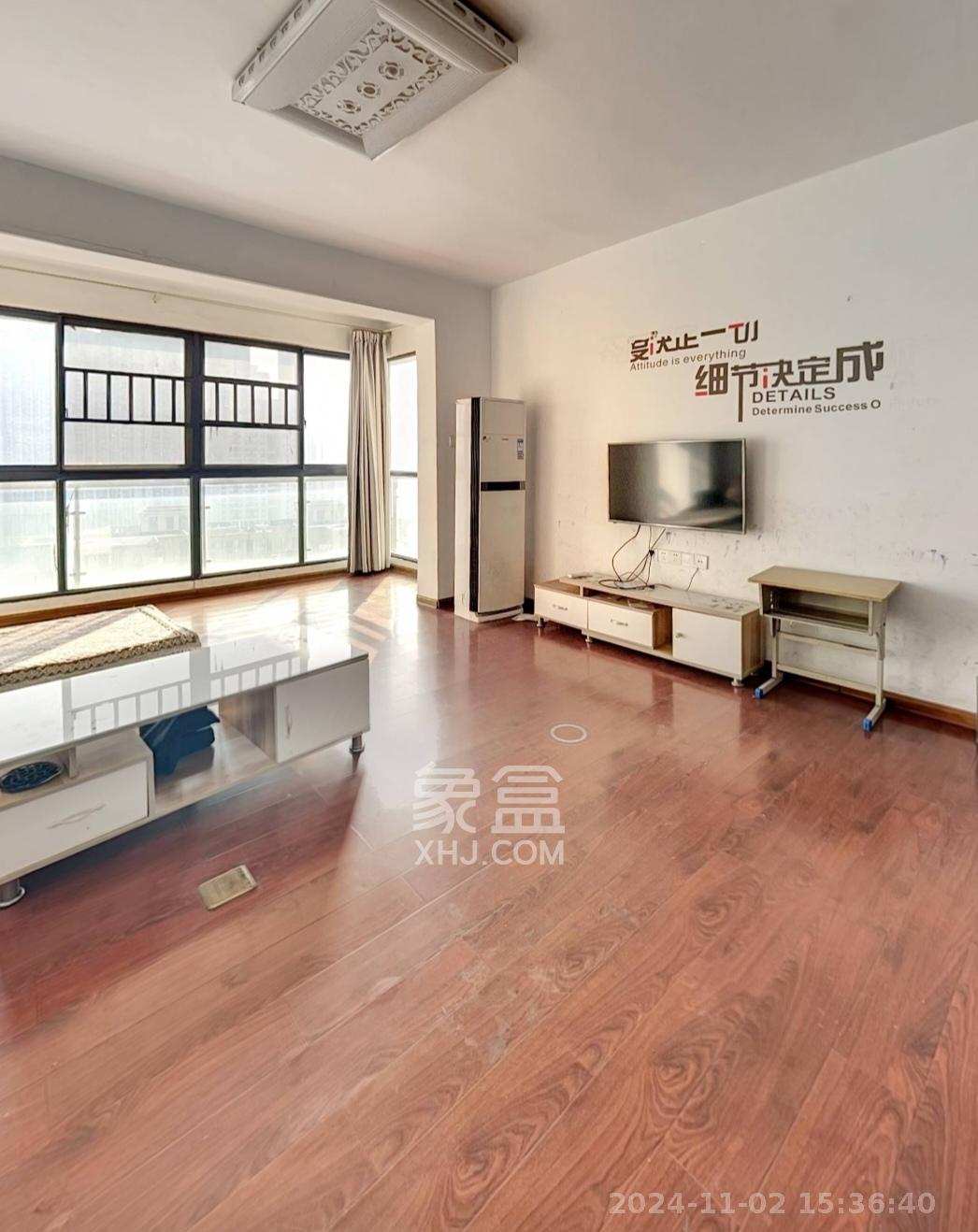 新华都万家城  4室2厅2卫   2800.00元/月室内图