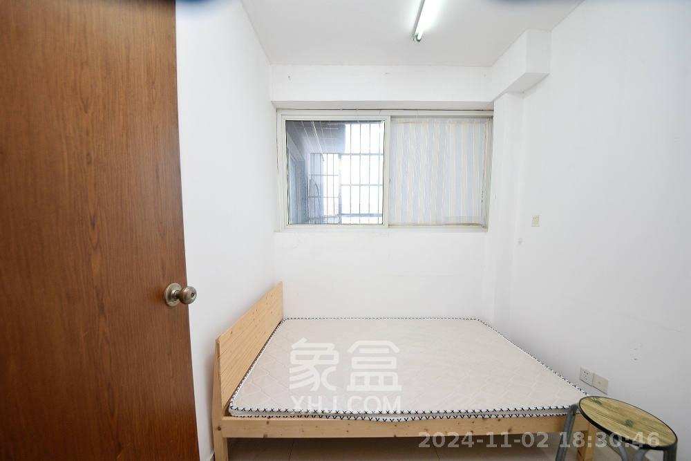 巧克力空间（建鸿达现代大厦）  2室2厅1卫   2200.00元/月室内图
