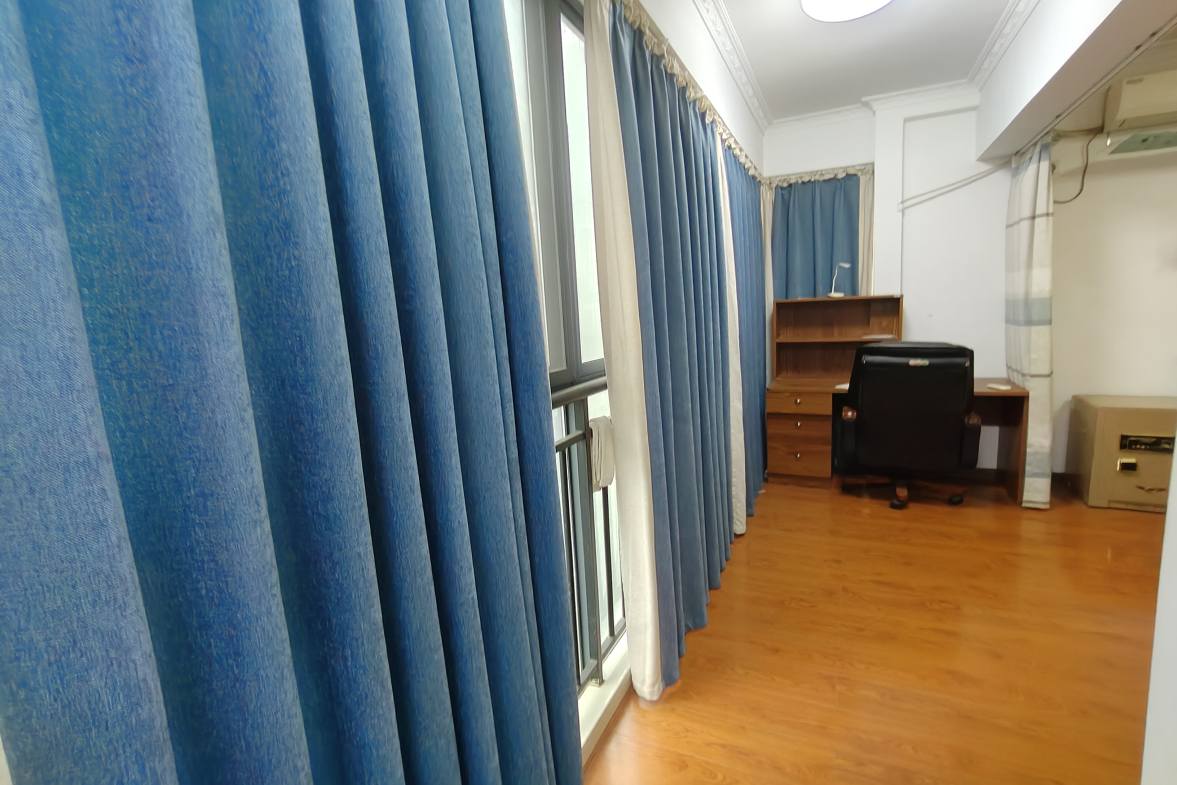 珠江愉景新城  2室2厅1卫   1500.00元/月室内图